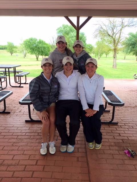 Girls+Golf+Is+Headed+To+State%21