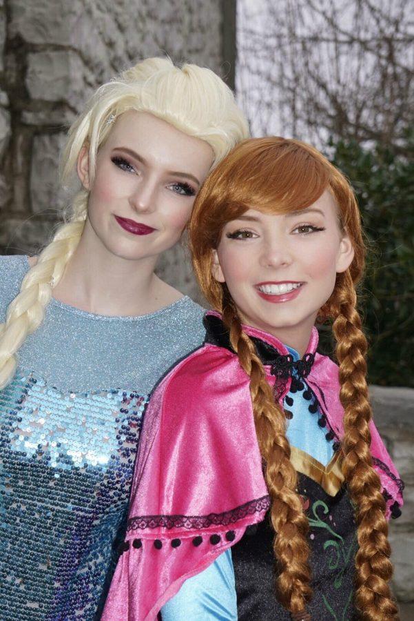 Anna and Elsa - Frozen 