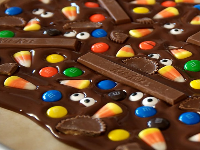 Halloween Chocolate Bark