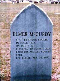 Elmer McCurdys tombstone atop Boot Hill