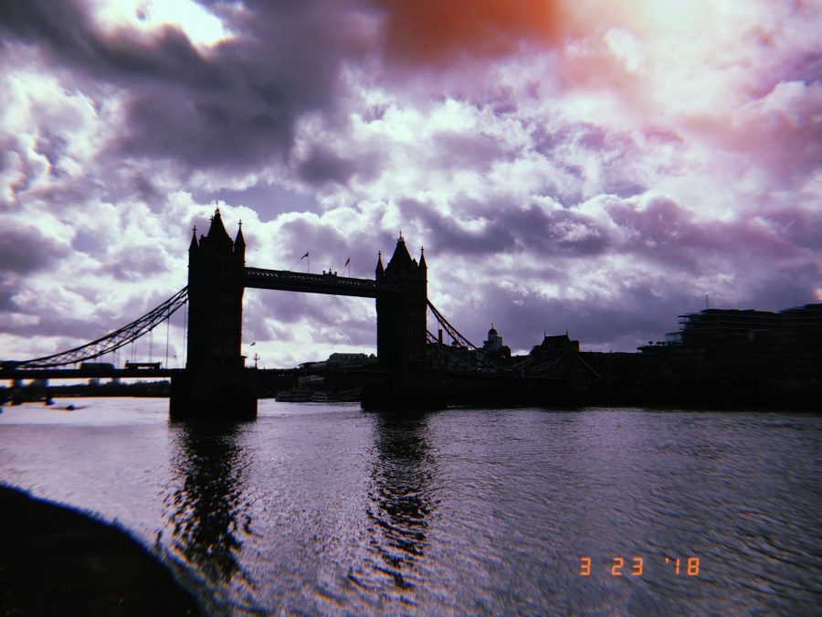 Commonly mistaken as the London Bridge, what is actually called the Tower Bridge stands tall next to its shorter surrounding bridges. The Tower Bridge sits over the Thames River, connecting the historical royal half of the city to the commoner side.