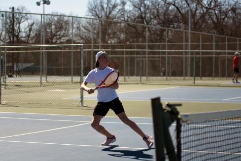Men’s tennis takes 2nd at home